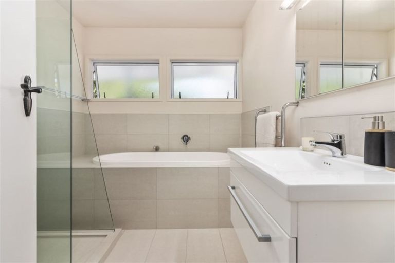 Photo of property in 48 Craig Road, Maraetai, Auckland, 2018