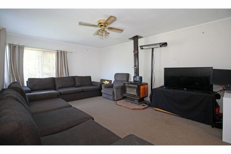 Photo of property in 2 Navigator Place, Papatoetoe, Auckland, 2025