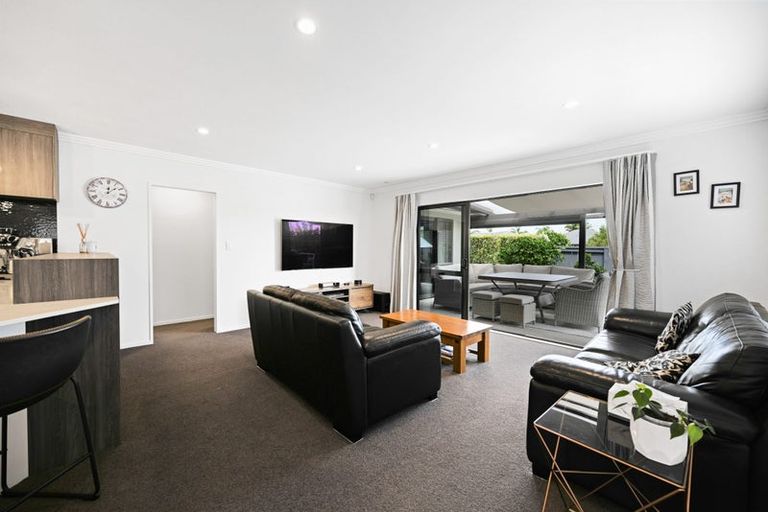 Photo of property in 4 Malbec Place, Rototuna, Hamilton, 3210