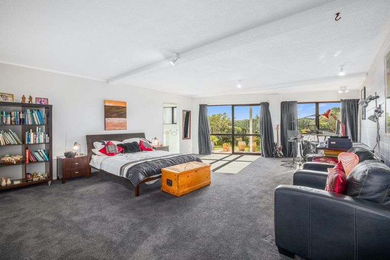 Photo of property in 17 Bosun Terrace, Whitby, Porirua, 5024