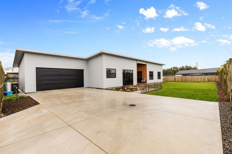 Photo of property in 11 Smith Street, Lepperton, New Plymouth, 4373