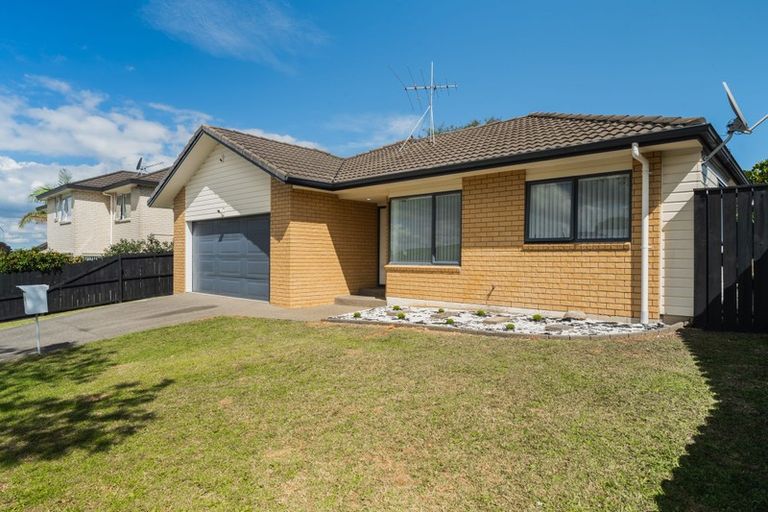 Photo of property in 4 Senator Drive, Manurewa, Auckland, 2105