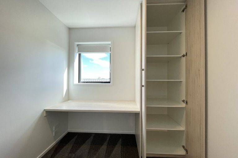 Photo of property in 2/232 Marine Parade, New Brighton, Christchurch, 8061