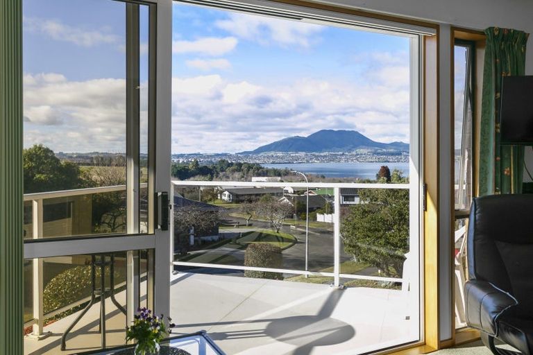 Photo of property in 15 Cherry Lane, Acacia Bay, Taupo, 3330