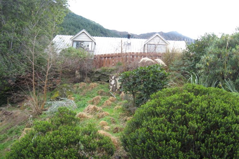 Photo of property in 11 Evergreen Place, Sunshine Bay, Queenstown, 9300