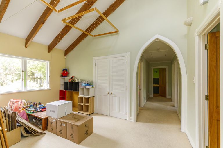 Photo of property in 68 Harts Road, Turitea, Palmerston North, 4472