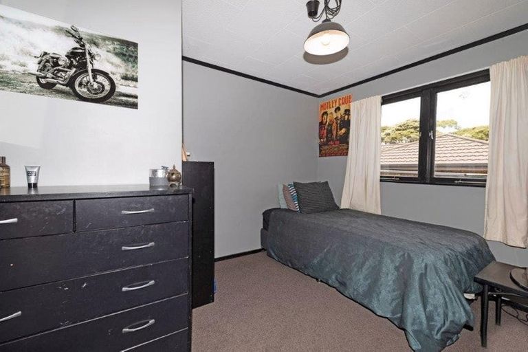 Photo of property in 20 Sherrybrooke Place, Sunnyvale, Auckland, 0612