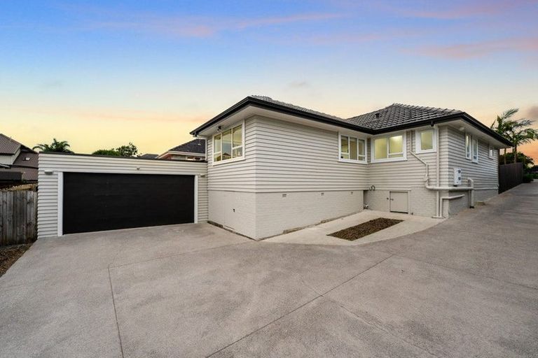 Photo of property in 1/28 Bleakhouse Road, Howick, Auckland, 2014