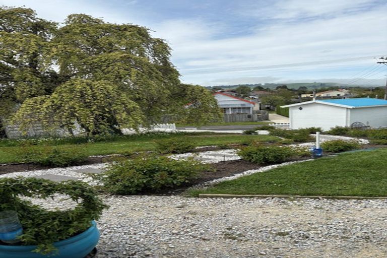 Photo of property in 17 Beach Street, Waikouaiti, 9510