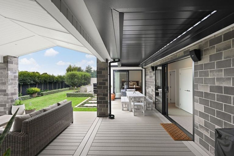 Photo of property in 92 Hugo Shaw Drive, Cambridge, 3434