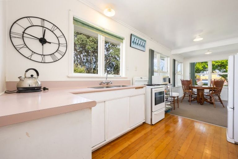 Photo of property in 67 Te Kanawa Crescent, Henderson, Auckland, 0610