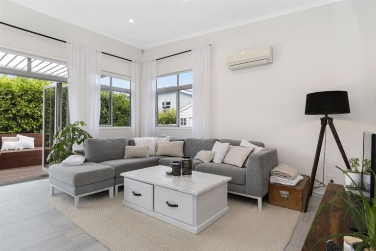 Photo of property in 10a Maranui Street, Mount Maunganui, 3116