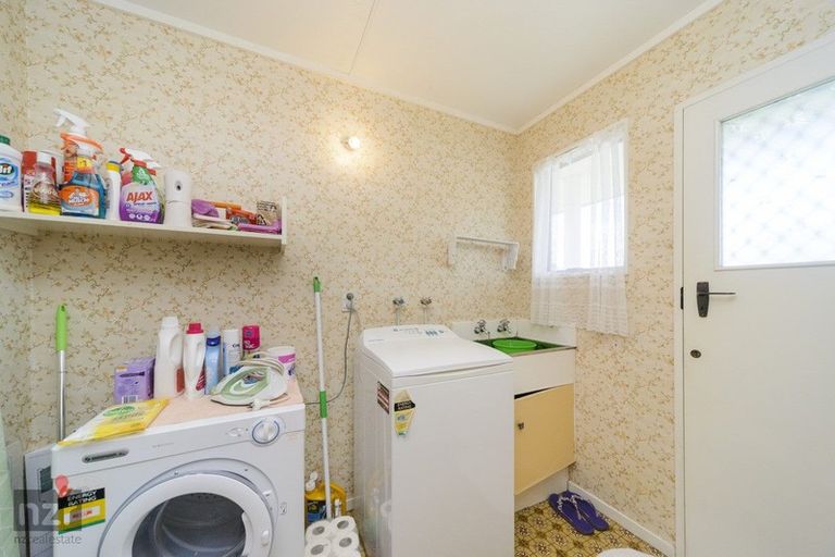 Photo of property in 5 Herbert Avenue, Cloverlea, Palmerston North, 4412