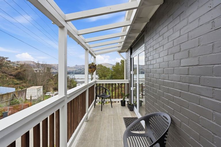Photo of property in 47 Hawkhurst Road, Lyttelton, 8082