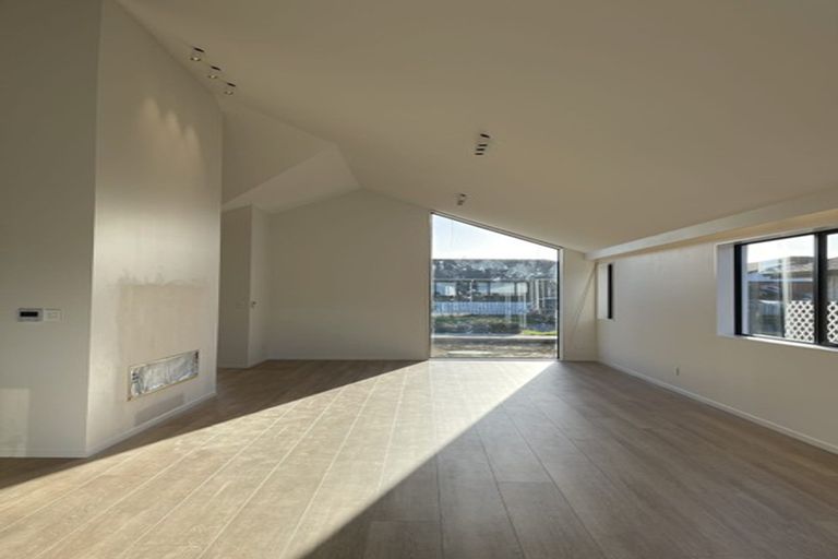 Photo of property in 6 Jane Maree Road, Kumeu, 0810