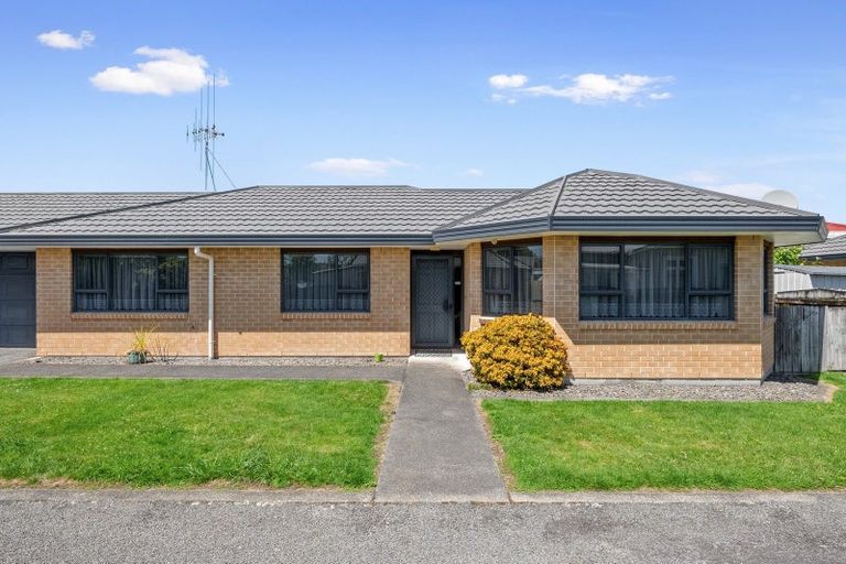 Photo of property in 52a Queen Street West, Levin, 5510