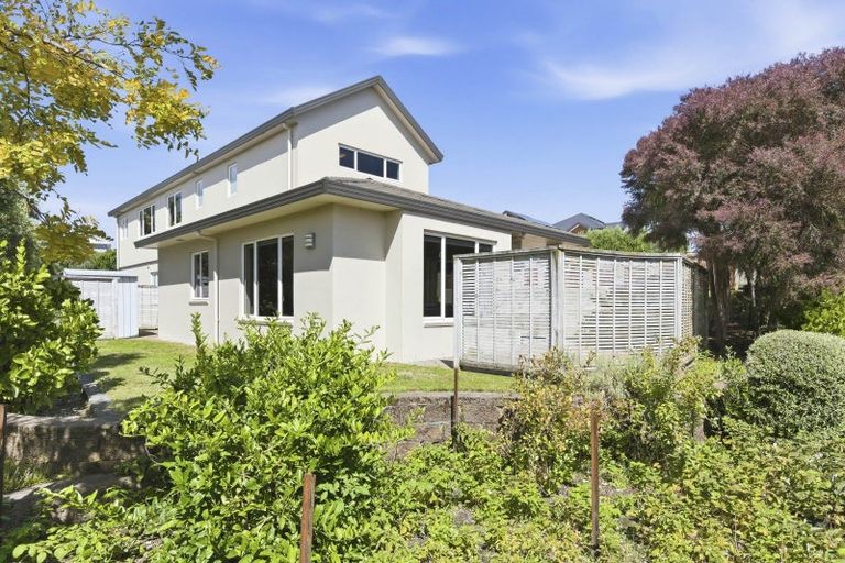 Photo of property in 10 Metzenthin Close, Raumati South, Paraparaumu, 5032