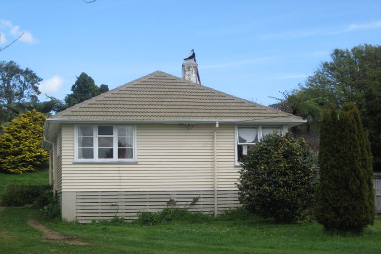Photo of property in 24 Woodleigh Street, Frankleigh Park, New Plymouth, 4310