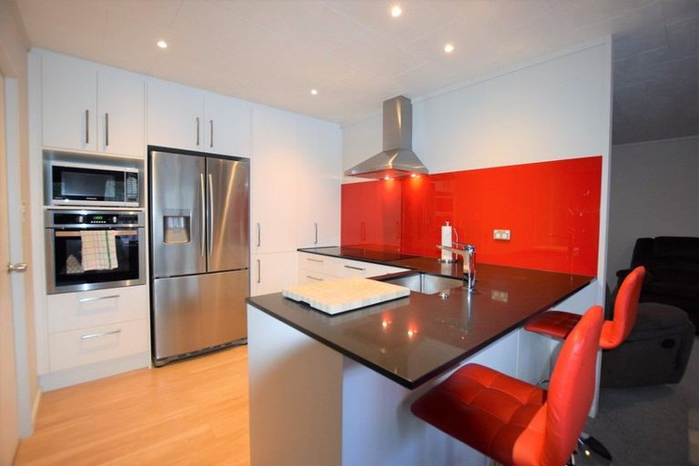 Photo of property in 31 Posa Avenue, Henderson, Auckland, 0612