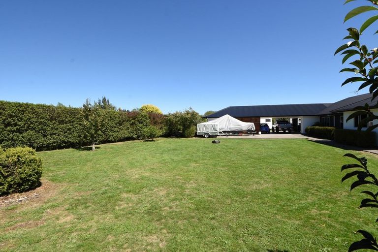 Photo of property in 2 The Glade, Carterton, 5713