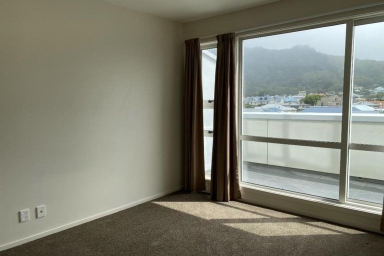 Photo of property in Stadium Garden Flats, 314/107 Thorndon Quay, Pipitea, Wellington, 6011
