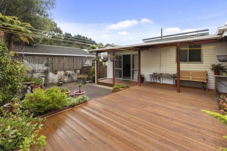 Photo of property in 111 Thomas Street, Stokes Valley, Lower Hutt, 5019