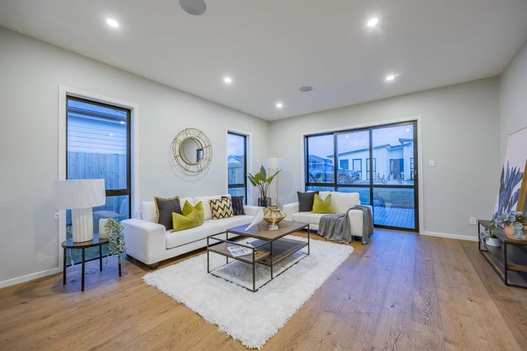 Photo of property in 12 Cutfield Lane, Kumeu, 0810