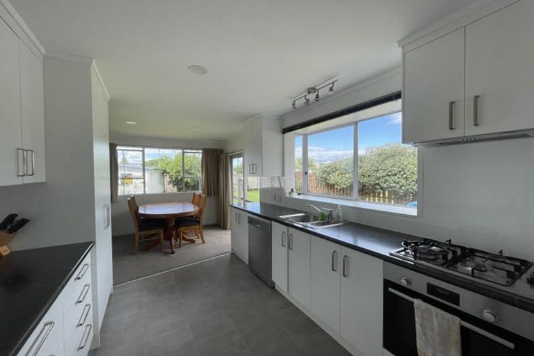 Photo of property in 32 Elmwood Crescent, Pukete, Hamilton, 3200