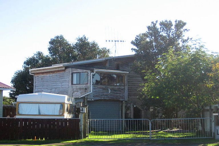 Photo of property in 4 Hewson Crescent, Otaki Beach, Otaki, 5512