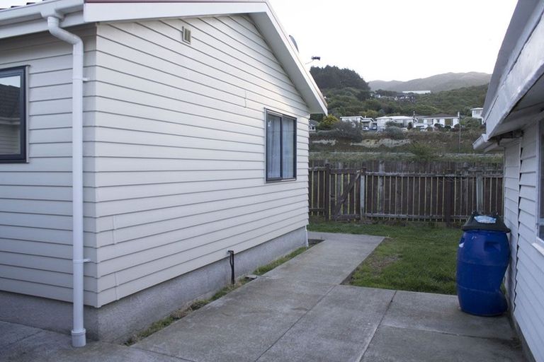 Photo of property in 33a Findlay Street, Tawa, Wellington, 5028