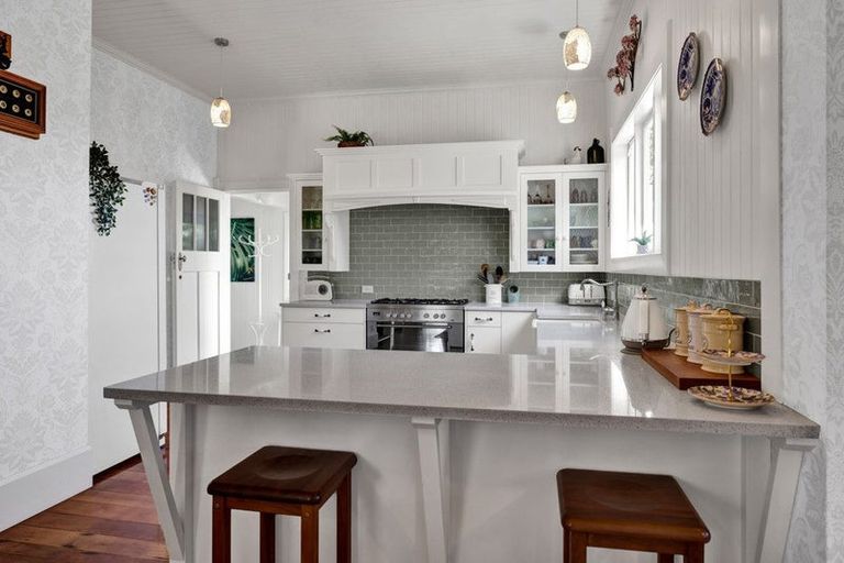 Photo of property in 16 Fairfield Road, Hawera, 4610