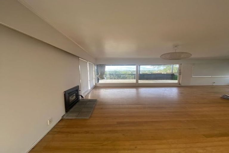 Photo of property in 443 Don Buck Road, Massey, Auckland, 0614