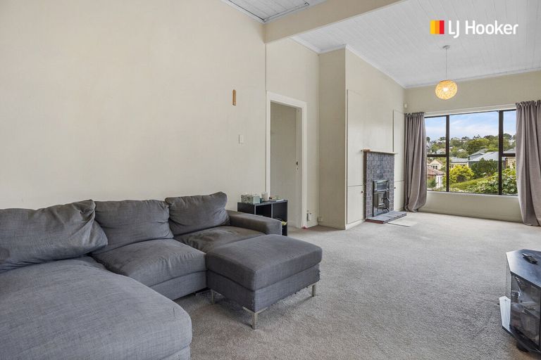 Photo of property in 11 Aitken Place, Mornington, Dunedin, 9011