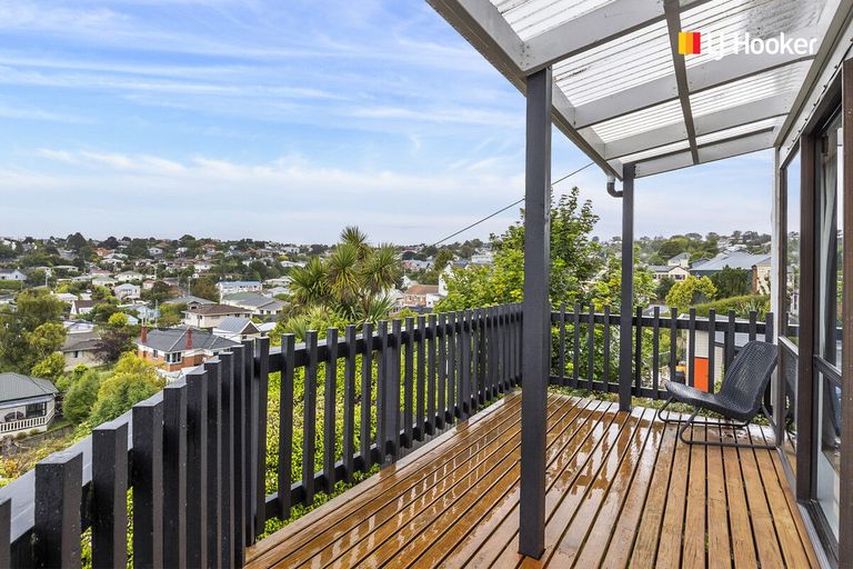 Photo of property in 11 Aitken Place, Mornington, Dunedin, 9011