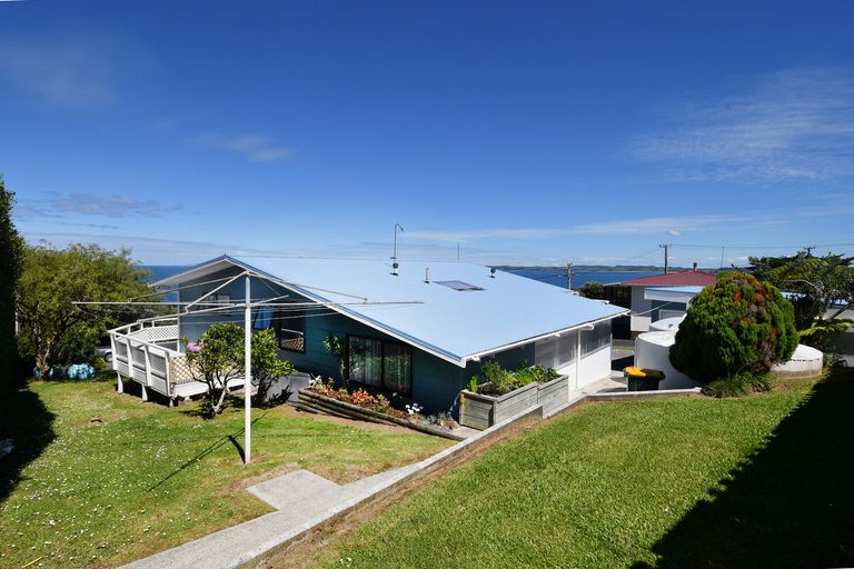 Photo of property in 63 Barrier View Road, Leigh, 0985