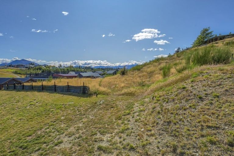 Photo of property in 7 The Heights Avenue, Wanaka, 9305