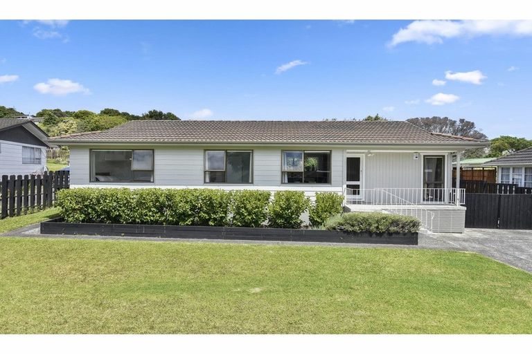 Photo of property in 27 Aronia Way, Goodwood Heights, Auckland, 2105