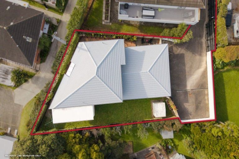 Photo of property in 2/51 Merani Street, Belmont, Auckland, 0622