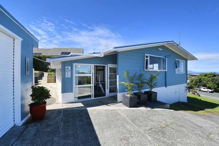 Photo of property in 63 Barrier View Road, Leigh, 0985