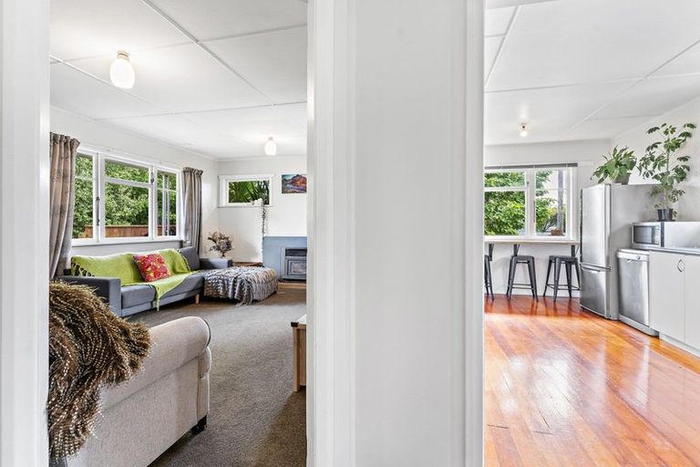 Photo of property in 77 Kent Street, Carterton, 5713