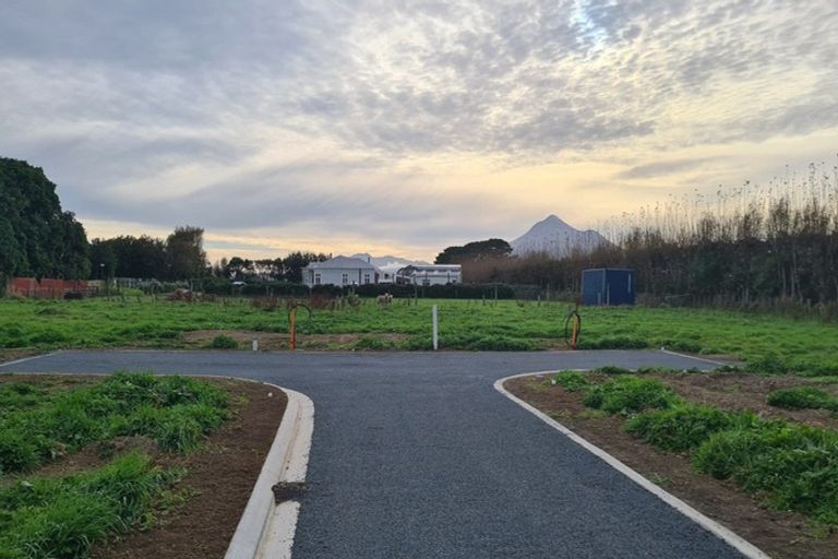 Photo of property in 81 Whitcombe Road, Opunake, 4616