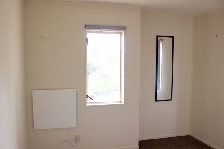 Photo of property in 12 Albizia Avenue, Henderson, Auckland, 0612
