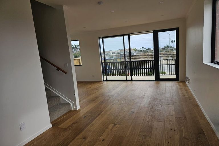 Photo of property in 4 Waipuhinui Way, Wiri, Auckland, 2104