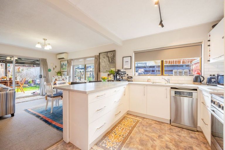 Photo of property in 14a Ruataniwha Street, Waipawa, 4210