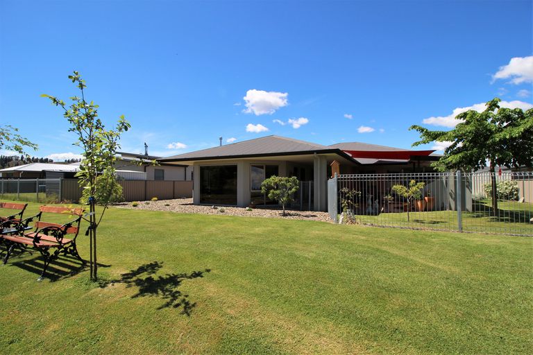 Photo of property in 28 Briar Crescent, Alexandra, 9320