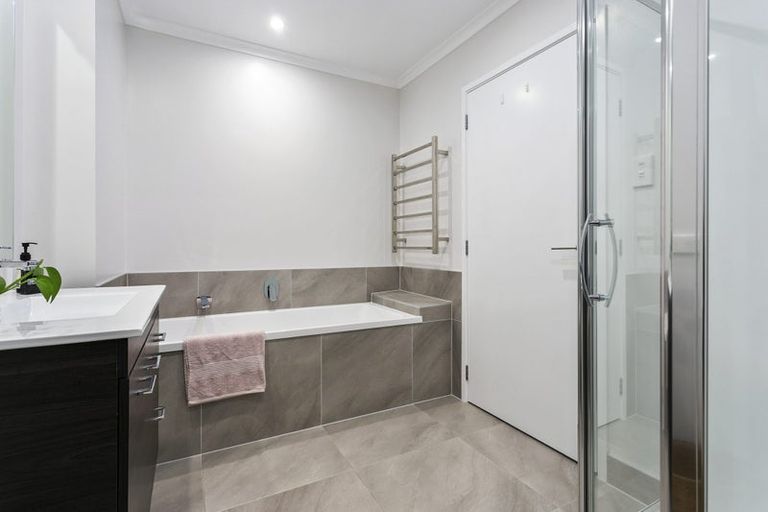 Photo of property in 7 Sacred Kingfisher Road, Hobsonville, Auckland, 0616