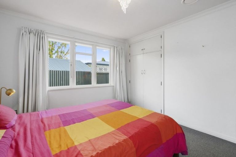 Photo of property in 23 Kent Crescent, Awapuni, Palmerston North, 4412