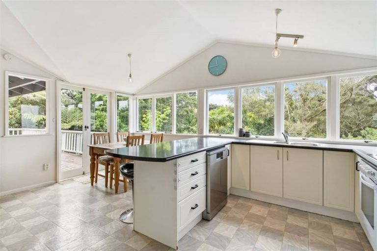 Photo of property in 21 Vienna Place, Birkenhead, Auckland, 0626