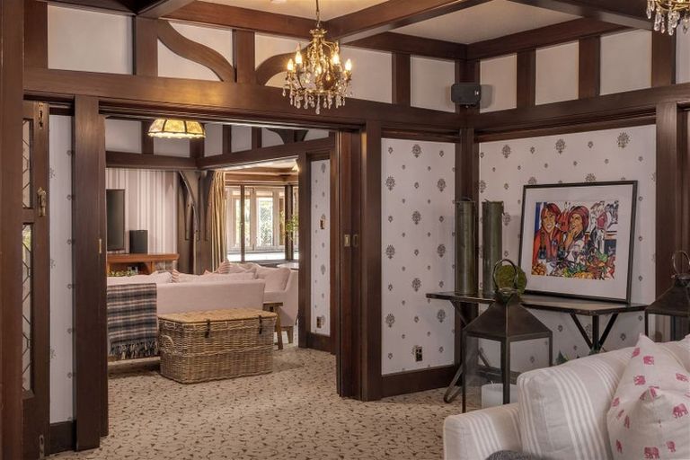 Photo of property in 283 Papanui Road, Merivale, Christchurch, 8052