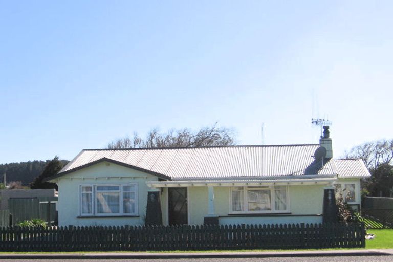 Photo of property in 53 Seabury Avenue, Foxton Beach, Foxton, 4815